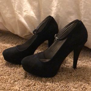 MAURICES BLACK  PUMPS